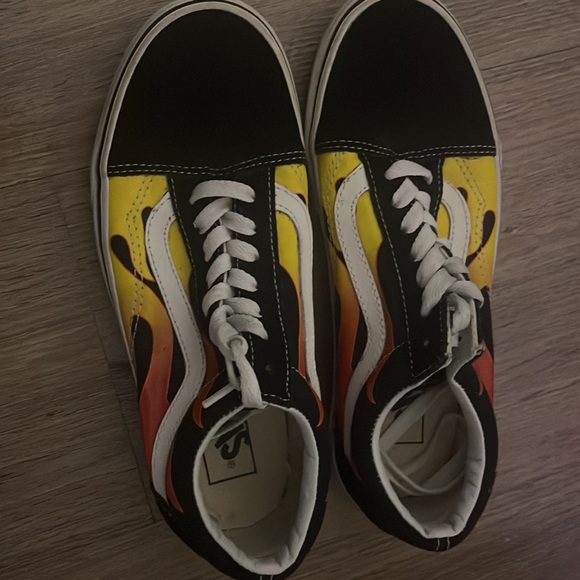 Old Skool Flame Shoe - Picture 3 of 5